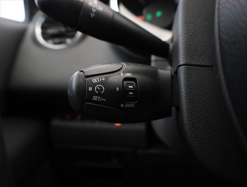 Peugeot 5008 (2016) 1.6 BlueHDi, Automat, 7 míst - fotka 15 z 20