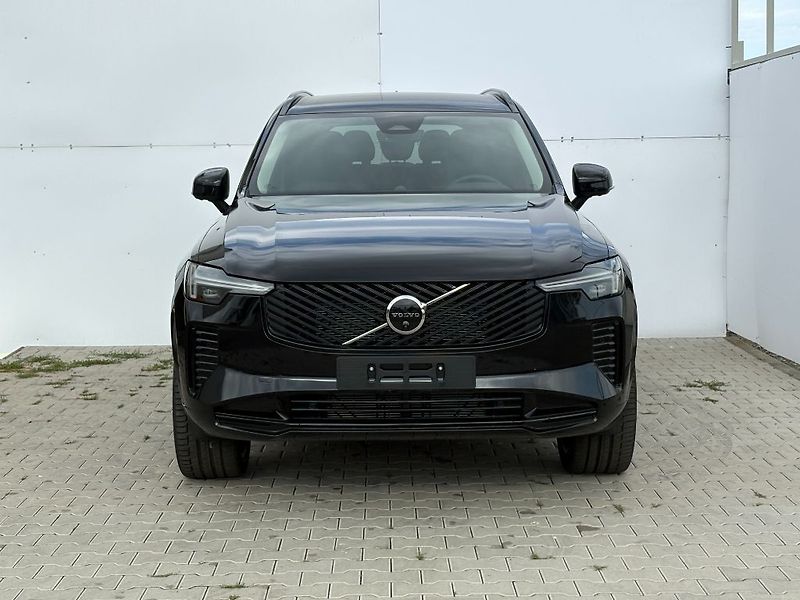 Volvo XC90 Plus B5 184kW - fotka 3 z 22