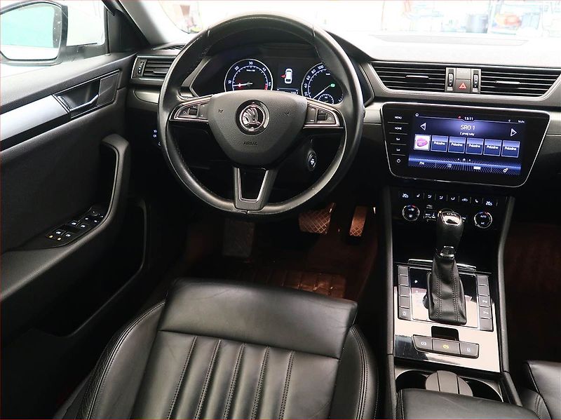 Škoda Superb (2019) 2.0 TDI, Automat, Kůže, Navi - fotka 7 z 19
