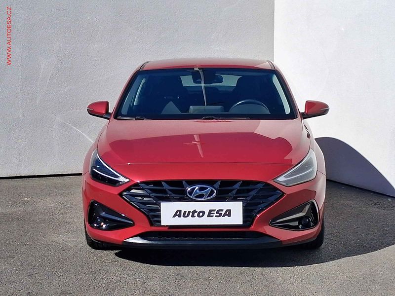 Hyundai i30 (2021) 1.5 T-GDi, 1.maj,ČR, Smart - fotka 2 z 17