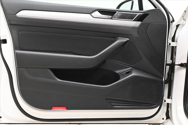 Volkswagen Passat 2,0 TDI 110kW Business Záruka - fotka 25 z 31