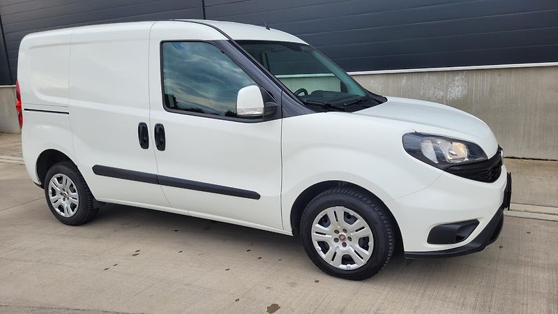 Fiat Dobló cargo (2023) 1,6 JTD KOUPENO V ČR - fotka 9 z 22