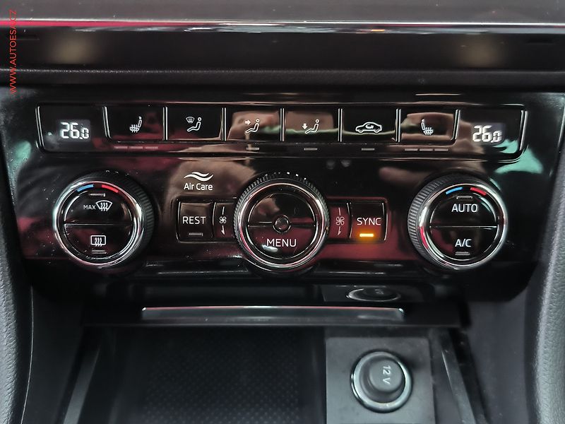 Škoda Superb (2019) 2.0 TDI, ČR, Style, DSG - fotka 18 z 27