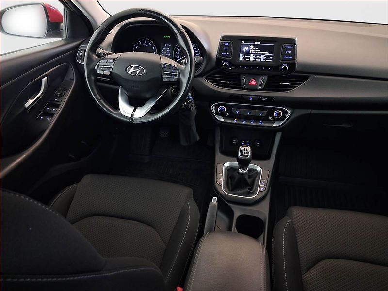 Hyundai i30 (2018) 1.4 T-GDI, ČR,1.maj - fotka 7 z 17