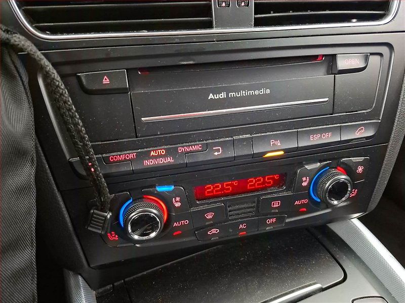 Audi Q5 (2009) 3.0 TDI, 4X4, Automat, Navi - fotka 16 z 22