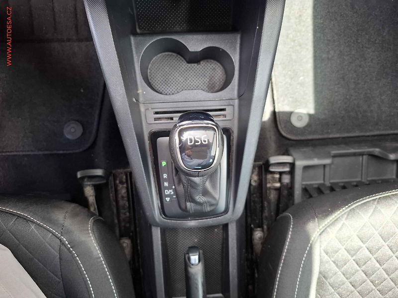 Škoda Fabia (2017) 1.2 TSi, Drive, DSG, +kola - fotka 17 z 21