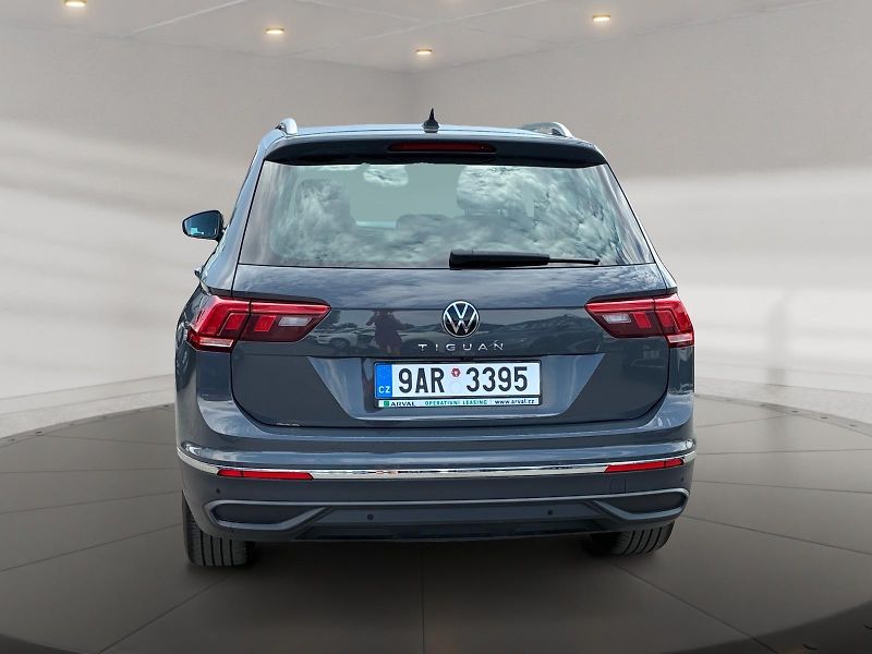 Volkswagen Tiguan (2023) LIFE 1.5TSI 110kW DSG CZ DPH - fotka 5 z 11