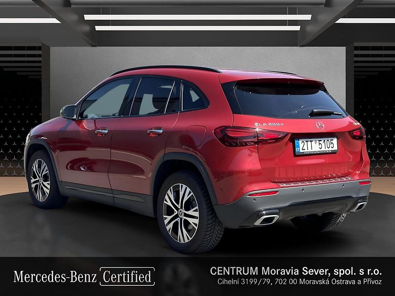 Mercedes-Benz GLA 200d 4MATIC - fotka 3 z 16