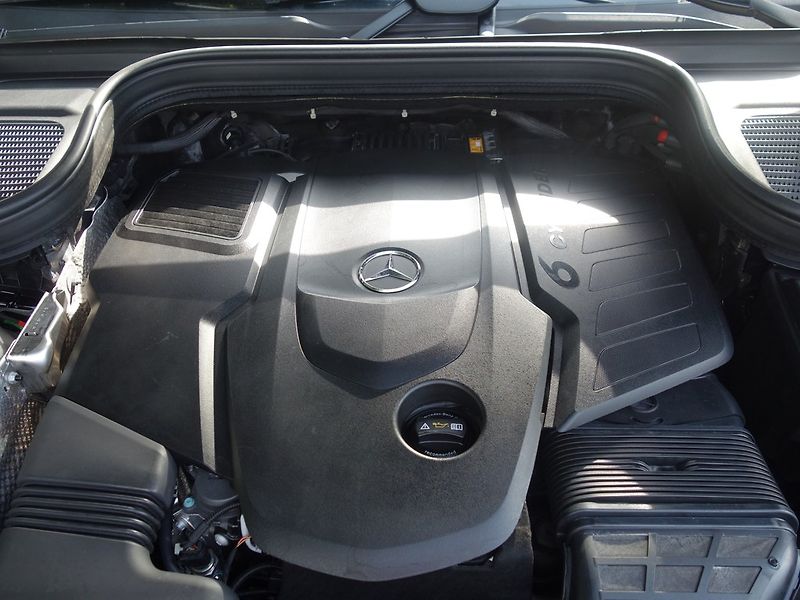 Mercedes-Benz GLS (2020) 350D*4M*WEBASTO*MASÁŽ*69000KM! - fotka 50 z 50