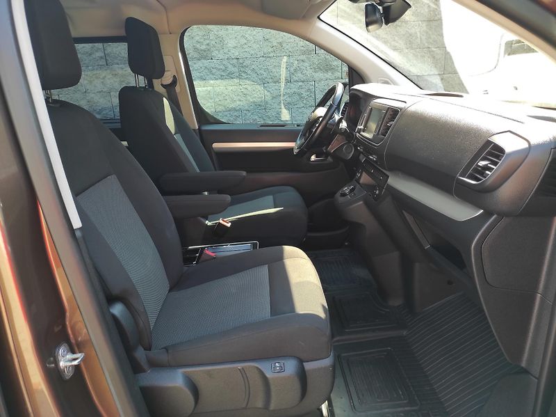 Toyota ProAce Verso 2,0D-4D130kW,L2, Shuttle,ČR - fotka 10 z 44