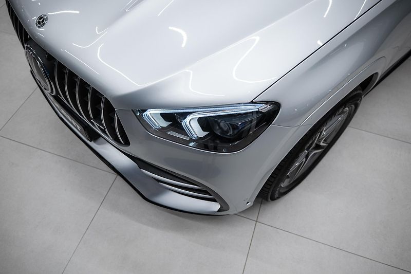 Mercedes-Benz GLE (2020) 350D 4x4 AMG PREMIUM AIRMATIC - fotka 3 z 48