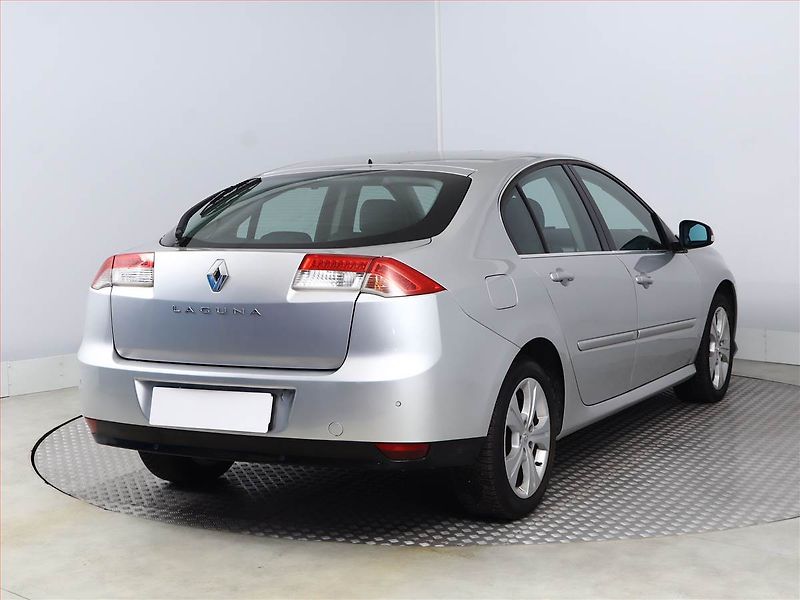 Renault Laguna (2008) 2.0 DCi, jezdí výborně, Xenony - fotka 5 z 15