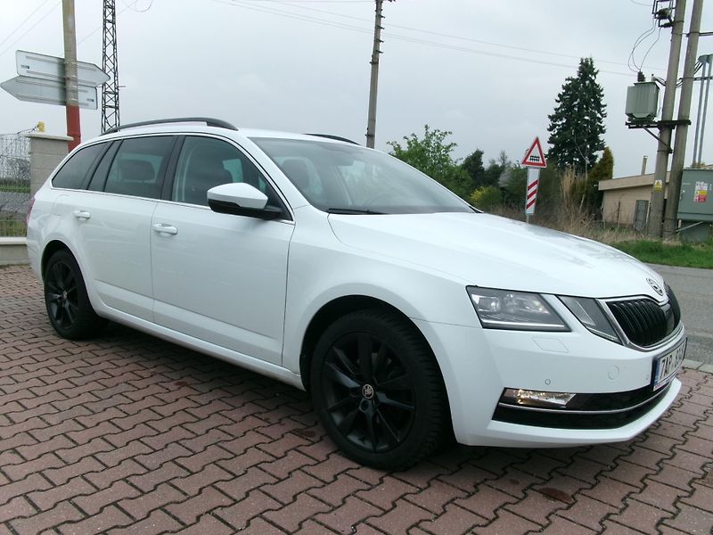 Škoda Octavia (2019) 1,5TSI DSG AC TEMP ČR - fotka 10 z 36