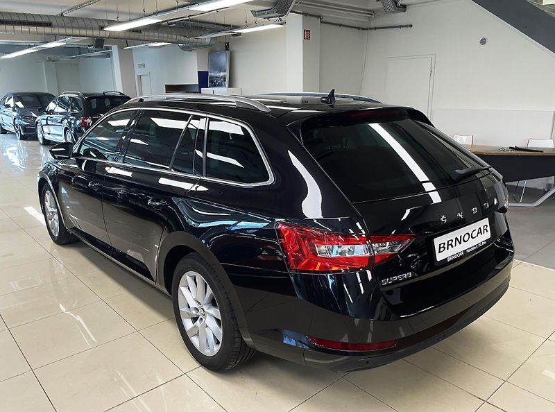 Škoda Superb 2.0 TDI, 110 KW, STYLE, DSG - fotka 4 z 31