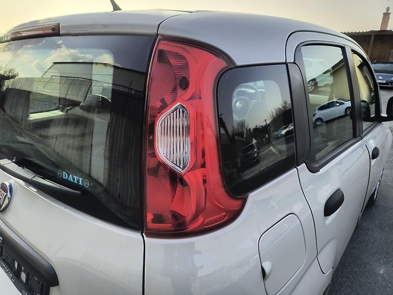 Fiat Panda (2015) 1.2 AUTOMAT NESEHNATELNÁ VERZE - fotka 14 z 47