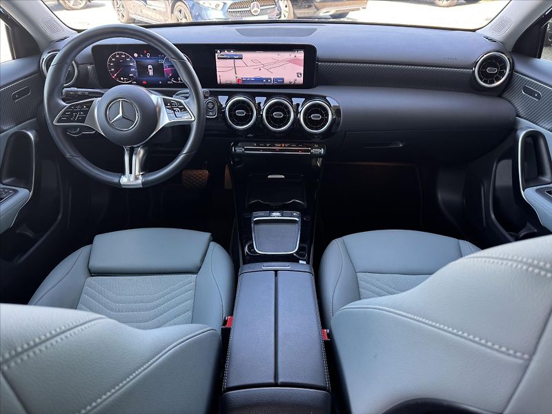 Mercedes-Benz Třídy A 200d Progressive - fotka 17 z 26