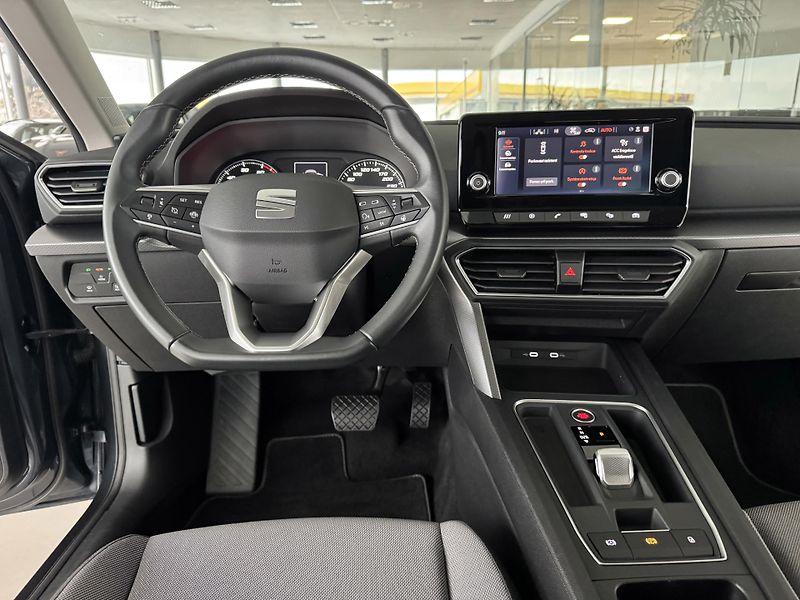 Seat Leon 1,0eTSI DSG*STYLE*Kamera*DPH - fotka 9 z 34