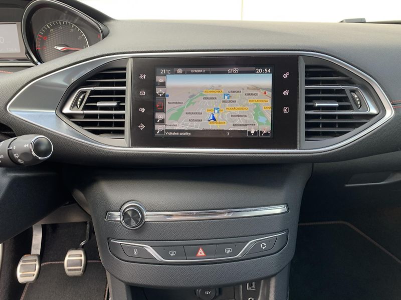 Peugeot 308 GTi 1.6 TURBO 270k MAN6 - fotka 21 z 31