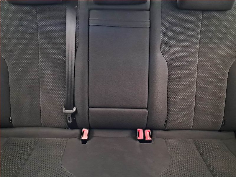 Volkswagen Passat (2008) 1.9 TDI, jezdí výborně - fotka 10 z 15