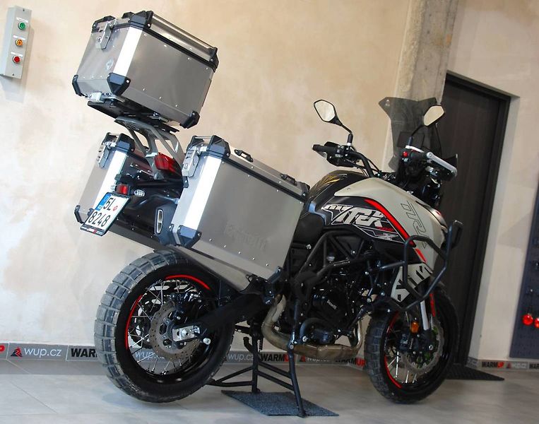 Benelli TRK 702 X (2024) ZAZÁLOHOVÁNO - fotka 3 z 20