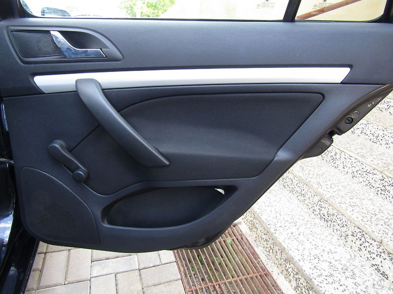 Škoda Octavia (2007) 1.9 TDI 77kW MOTOR BXE BEZ DPF - fotka 24 z 34