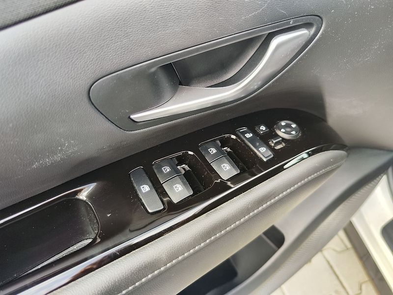 Hyundai Tucson 1.6 T-GDI/110kW Freedom Navi - fotka 34 z 37