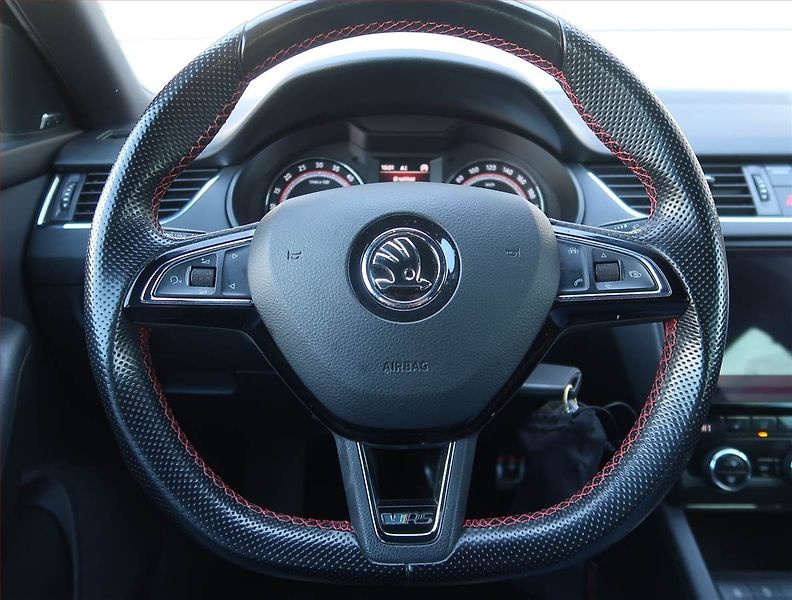 Škoda Octavia (2017) RS 2.0 TDI, Automat - fotka 15 z 17