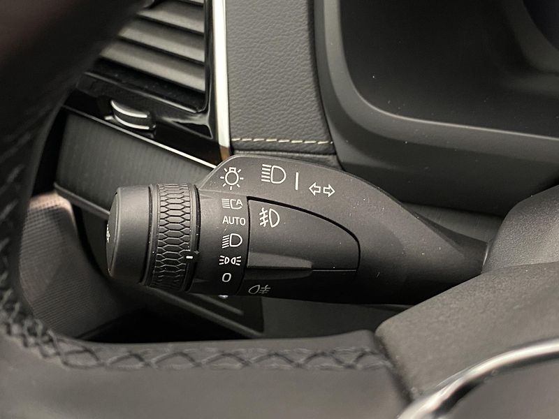 Volvo XC90 T8 AWD RECHARGE REZERVACE - fotka 22 z 74