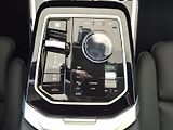 BMW Řada 7 740d xDrive - náhled 25