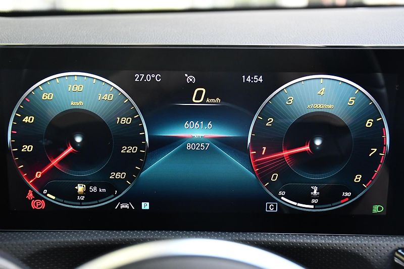 Mercedes-Benz Třídy A A180 NTOP ČR 1M - fotka 30 z 54