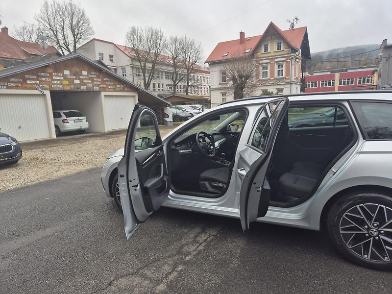 Škoda Octavia ZAMLUVENO ! 2,0TDi 85kw 17ALU - fotka 13 z 46