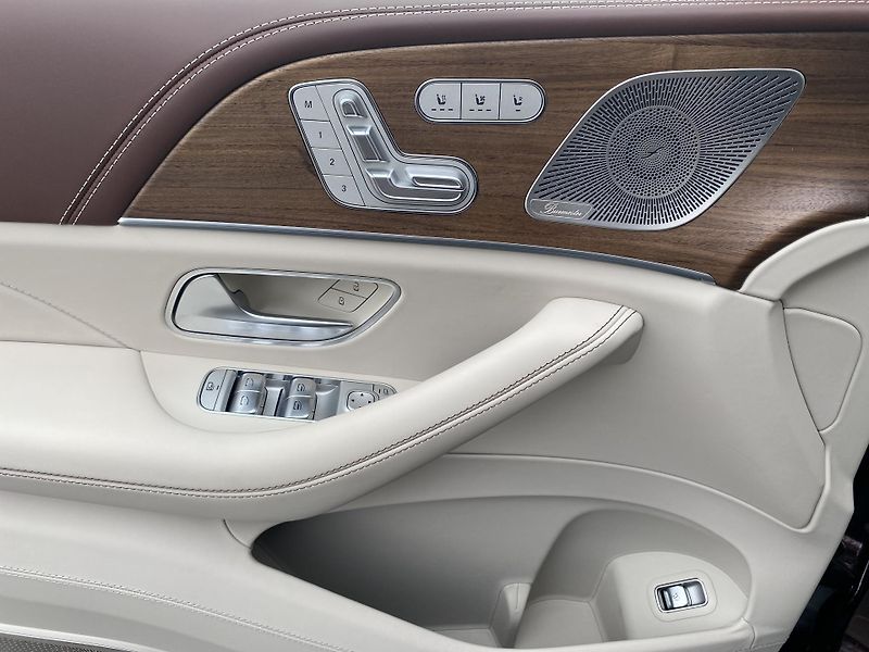 Mercedes-Benz GLS Maybach GLS 600 4M - fotka 25 z 28
