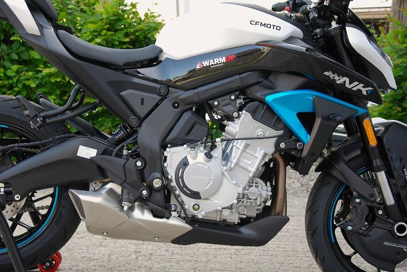 CFMOTO (2026) 675NK - fotka 14 z 25