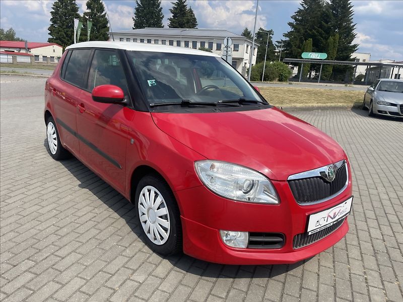 Škoda Fabia 1,6 i 77kw Sportline Klimatron - fotka 6 z 40