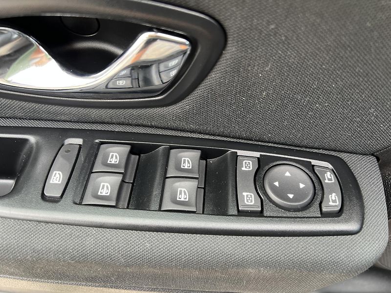 Renault Mégane 1.5DCi KLIMA TEMPOMAT odp.DPH - fotka 12 z 44