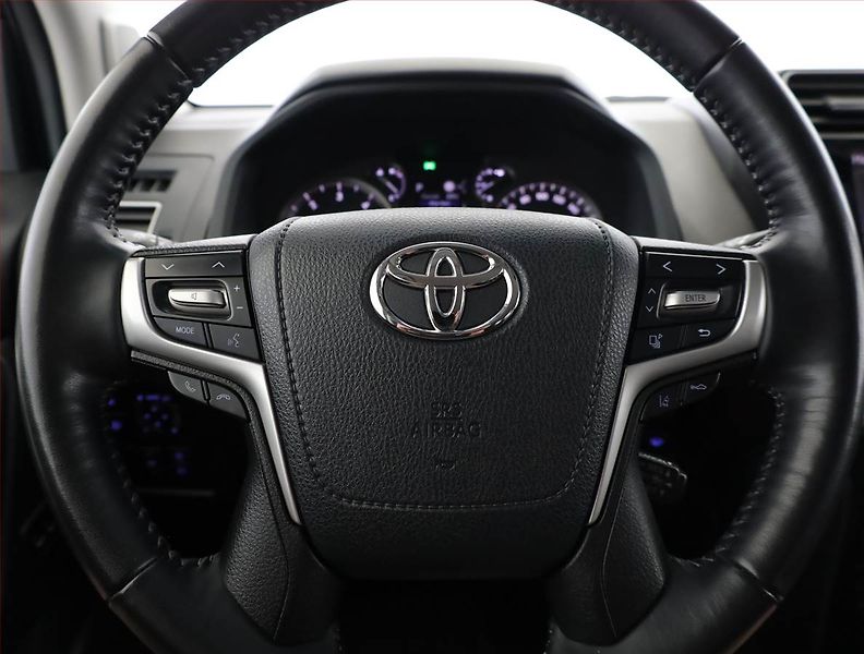 Toyota Land Cruiser (2023) 2.8 D-4D - fotka 8 z 22