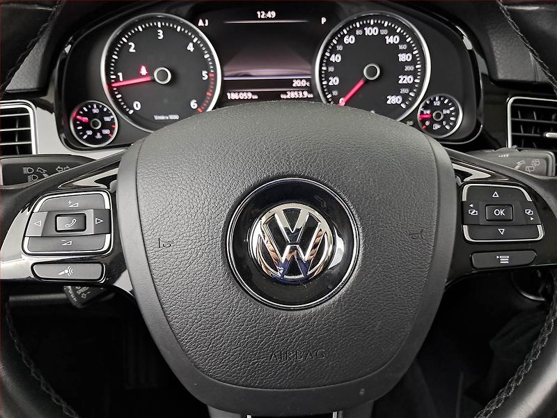 Volkswagen Touareg (2016) 3.0 TDI - fotka 18 z 22