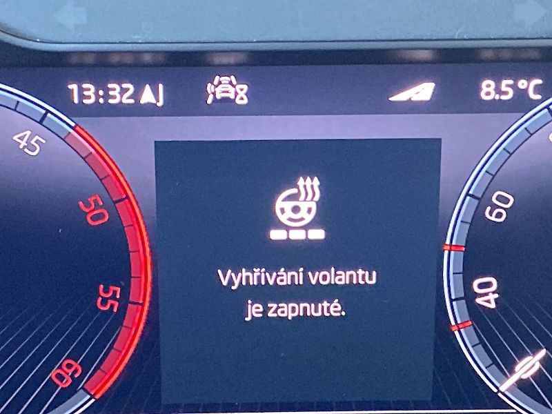 Škoda Karoq (2022) 2.0 TDI DSG Style+ - fotka 24 z 37