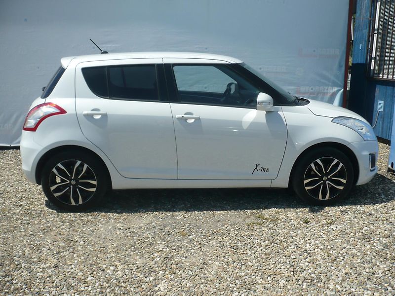 Suzuki Swift 1.2I 69Kw X-Tra Klimatizace - fotka 5 z 23