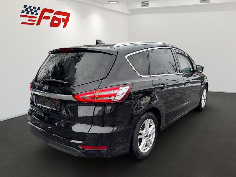Ford S-MAX (2020) Titanium 2.0 EcoBlue 110kW - fotka 3 z 15