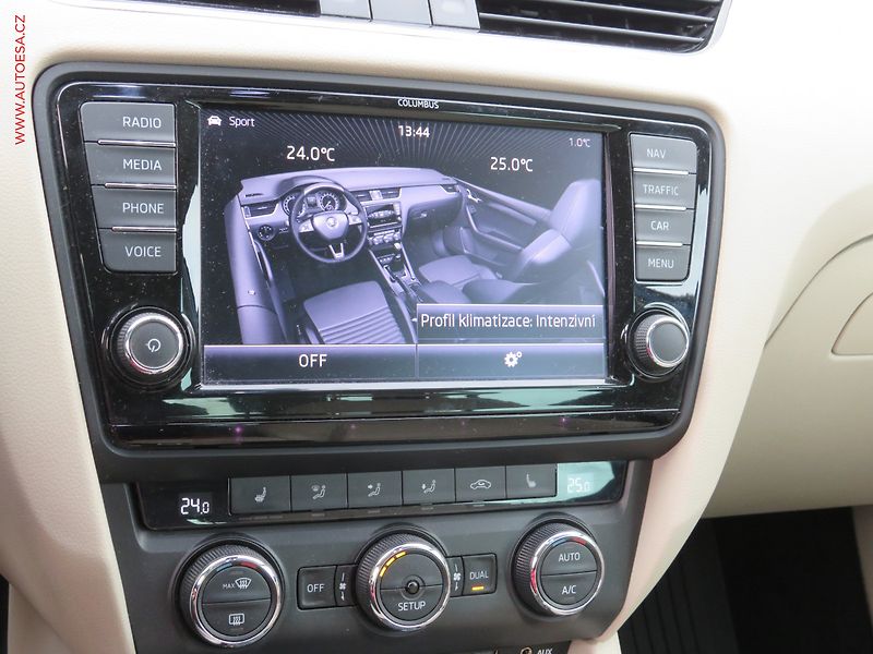Škoda Octavia (2013) 2.0TDi, Elegance, bixen, navi - fotka 18 z 36
