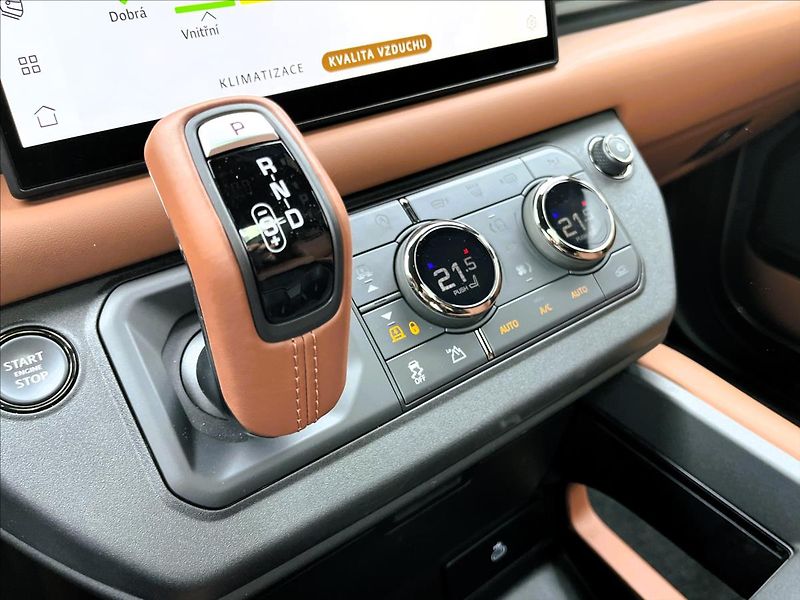 Land Rover Defender (2026) 110 V8 P540 OCTA SATIN* - fotka 35 z 48