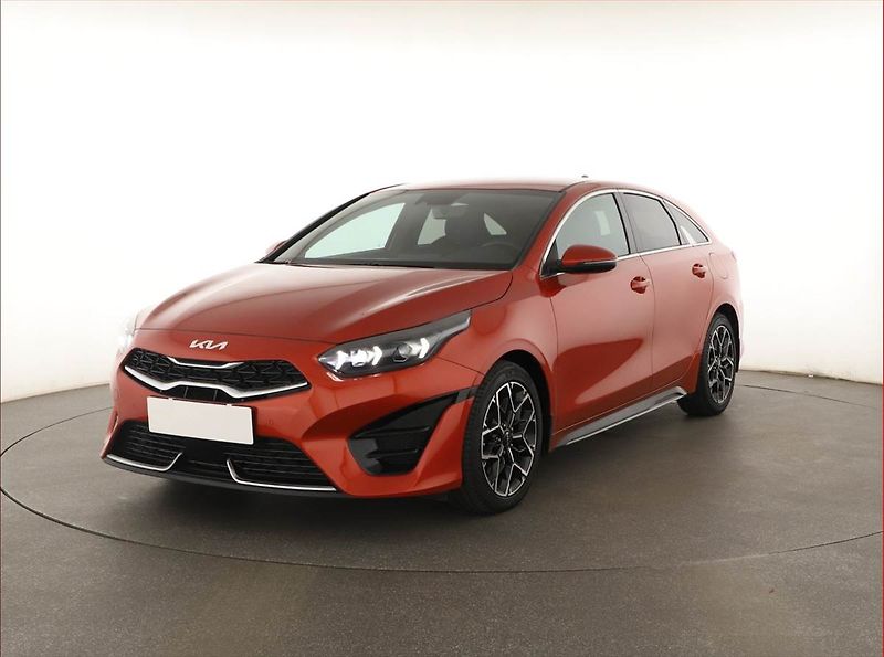 Kia Pro_Ceed (2023) GT Line Plus 1.5 T-GDI MHEV - fotka 2 z 19
