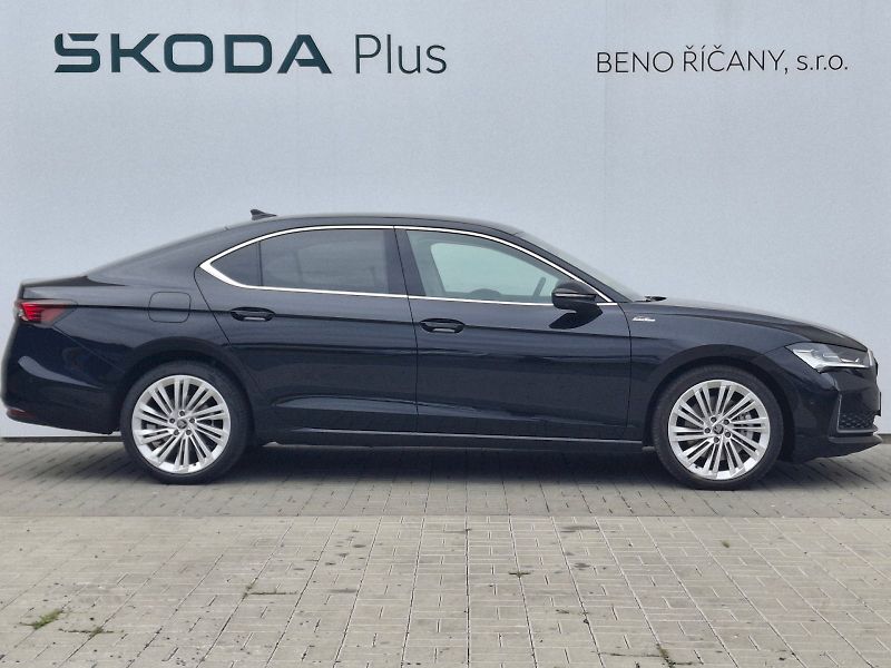 Škoda Superb (2026) iV L&K DSG 1,5TSi 150kW - fotka 12 z 35