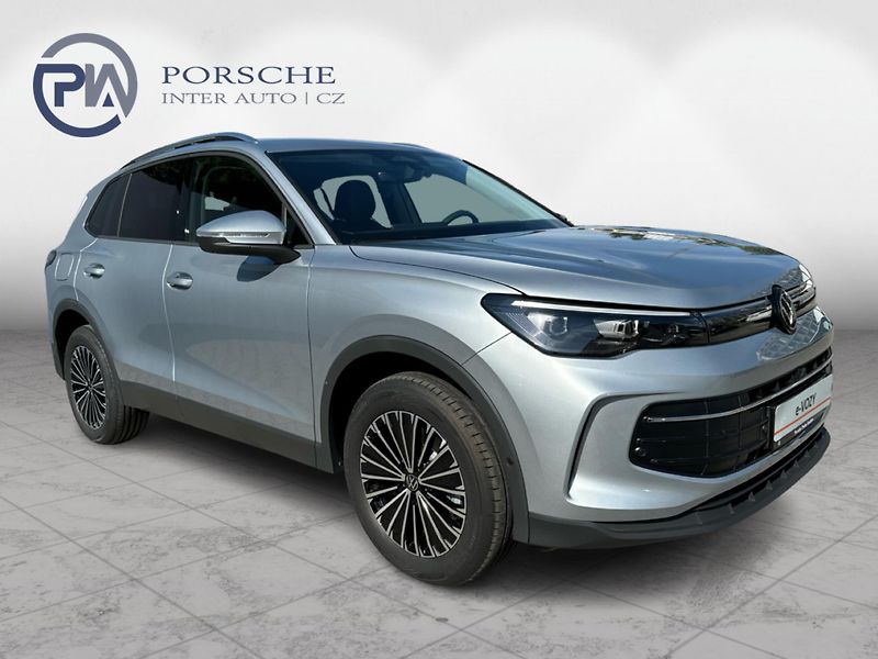 Volkswagen Tiguan People 1,5 TSI - fotka 8 z 23