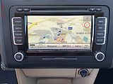Volkswagen Touran (2014) 2.0 TDi, DSG, bixen, panor - náhled 16