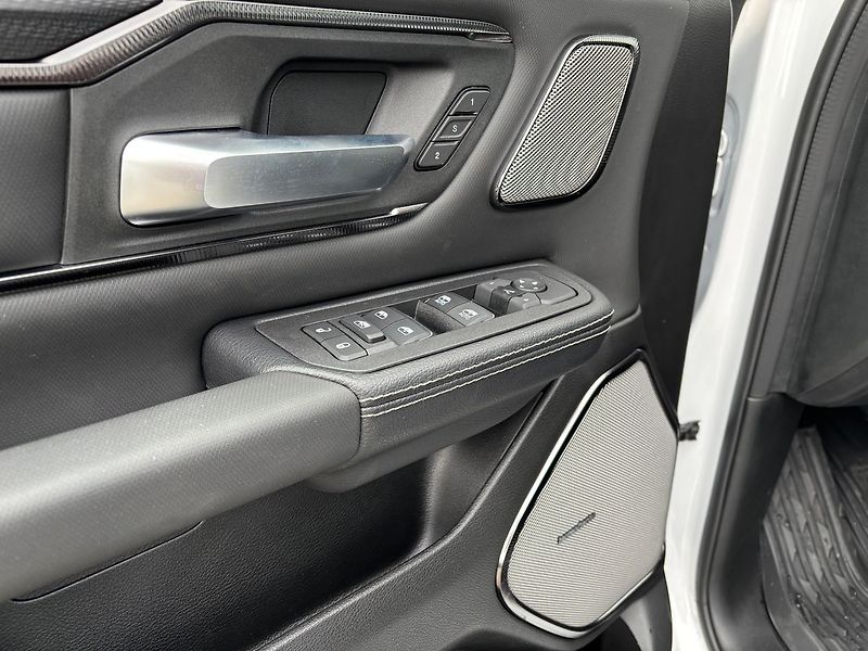 Dodge RAM 3.0 I6 426k REBEL PREMIUM EDIT - fotka 24 z 76