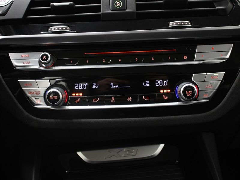 BMW X3 2,0 20xd 1.maj.ČR Výprodej! - fotka 14 z 25