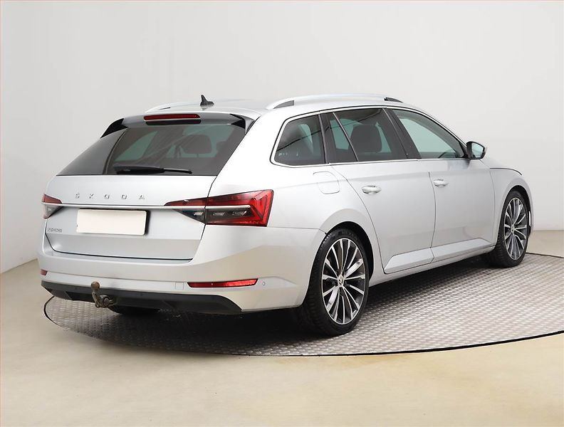 Škoda Superb (2021) Style 2.0 TDI - fotka 5 z 25