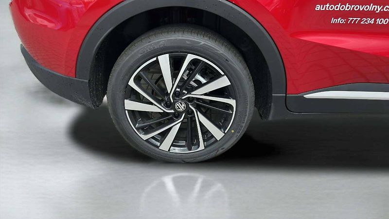 MG ZS EXCLUSIVE HYBRID+ 1.5L (145 kw - fotka 24 z 25